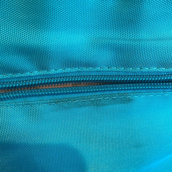 Roots aqua turquoise crossbody bag - adjustable straps; silver hardware - Picture 11 of 12